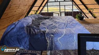 نمای داخلی اتاق خواب کلبه سوئیسی علیرضا - ماسال - منطقه شاندرمن - روستای چاله سرا